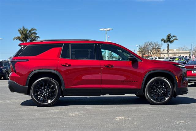 New 2026 Chevrolet Traverse LT w/ Midnight/Sport Edition image 3