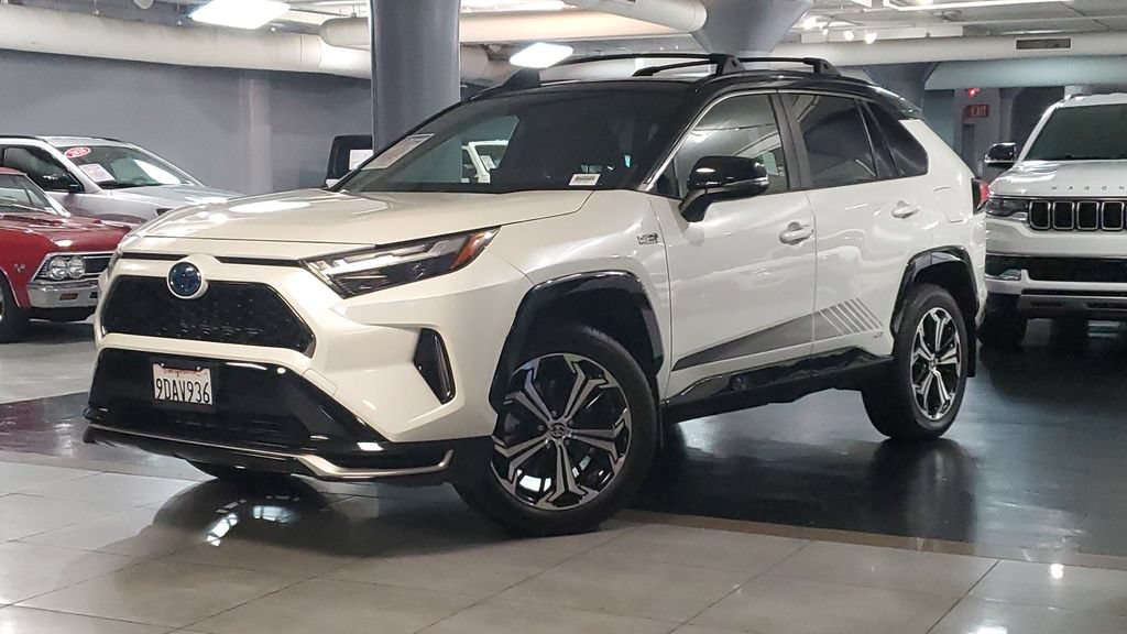 Used 2022 Toyota RAV4 XSE AWD/4WD image 35