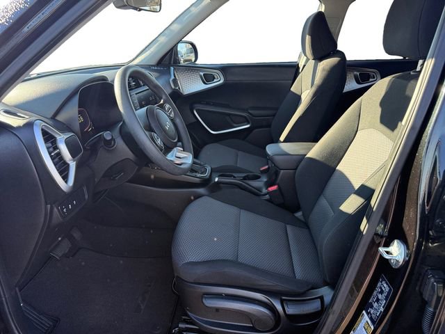 Used 2024 Kia Soul LX image 9