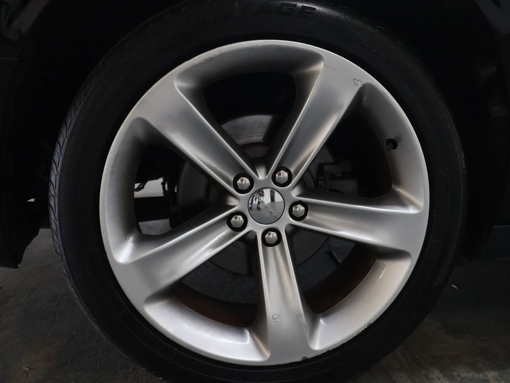 Used 2018 Dodge Challenger R/T RWD image 33