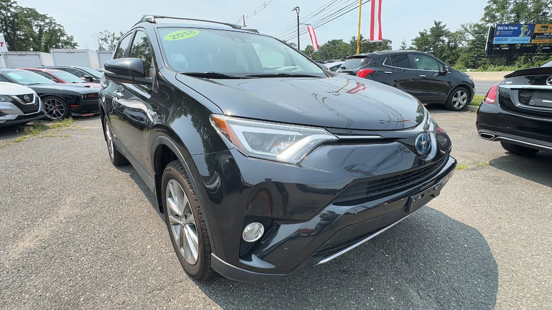 Used 2018 Toyota RAV4 Limited AWD/4WD image 3