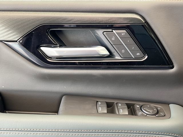 New 2026 GMC Yukon AT4 image 13