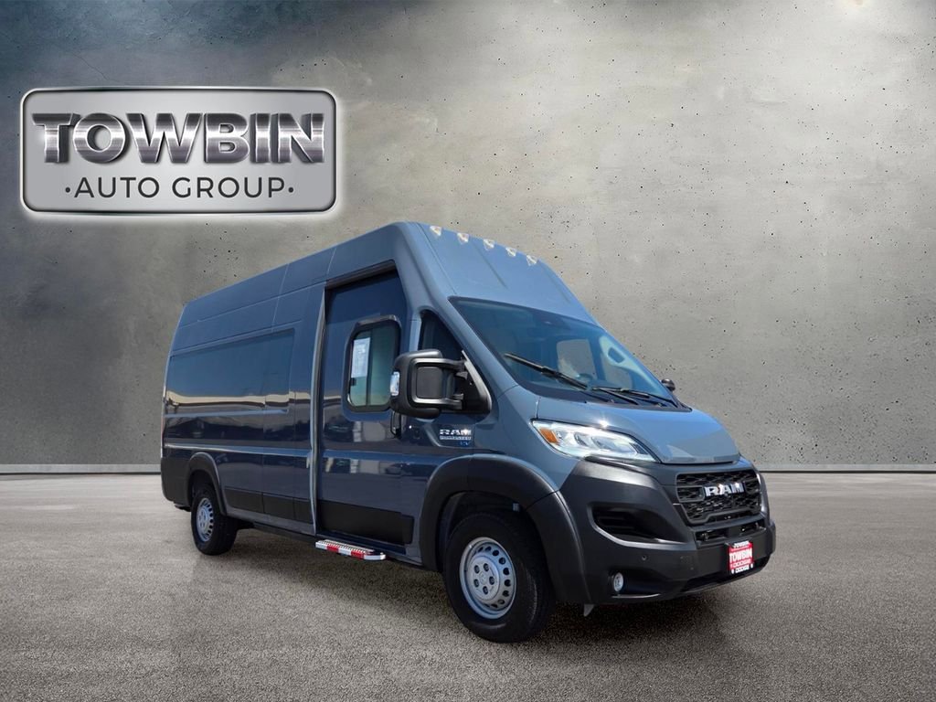 Used 2024 RAM ProMaster 3500 FWD image 2