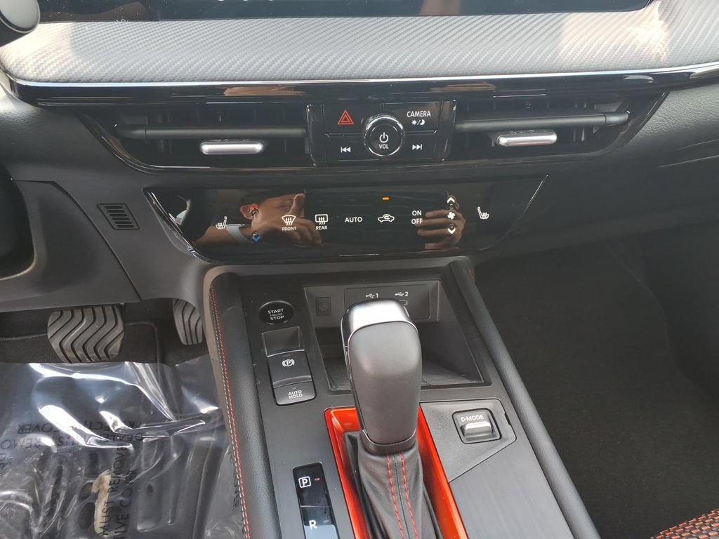 New 2026 Nissan Kicks SR w/ SR Premium Package AWD/4WD image 27