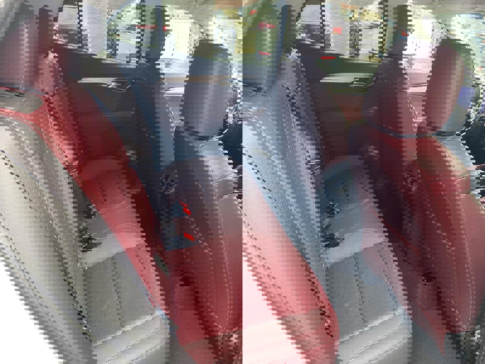 Certified 2025 Buick Envision Sport Touring image 32