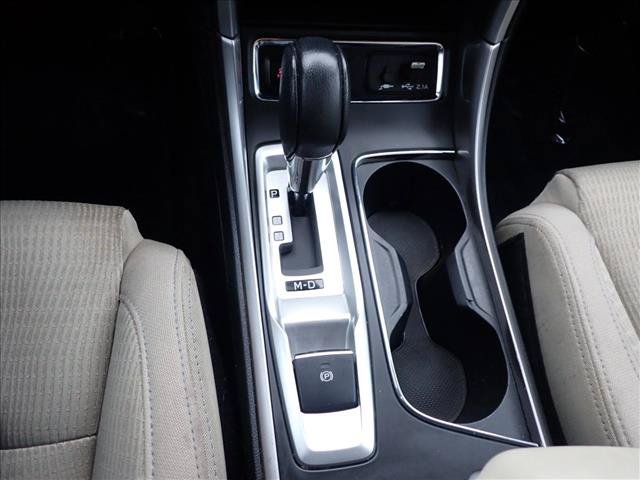 Used 2019 Subaru Ascent Premium AWD/4WD image 23