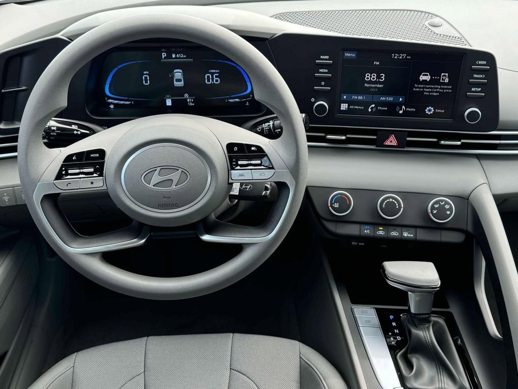 New 2025 Hyundai Elantra SE image 26