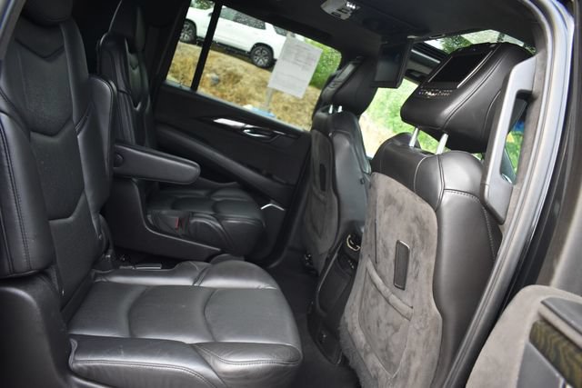 Certified 2019 Cadillac Escalade ESV Platinum AWD/4WD image 18