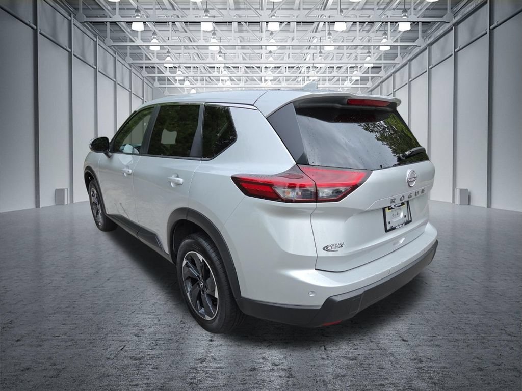 Certified 2025 Nissan Rogue SV FWD image 6