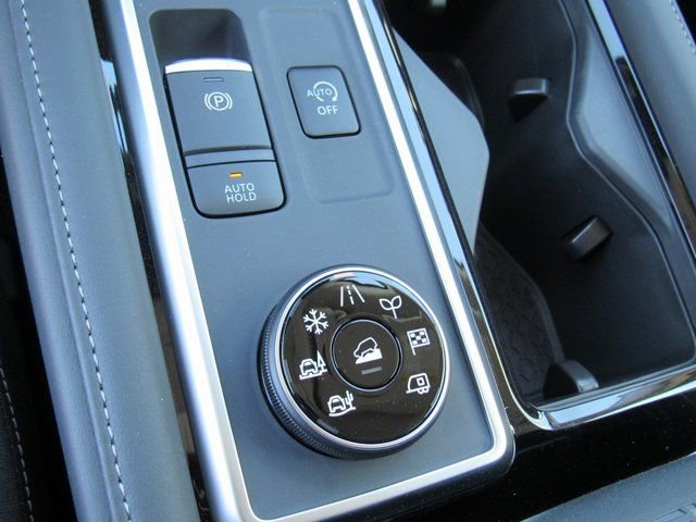 New 2026 Nissan Pathfinder SV image 20