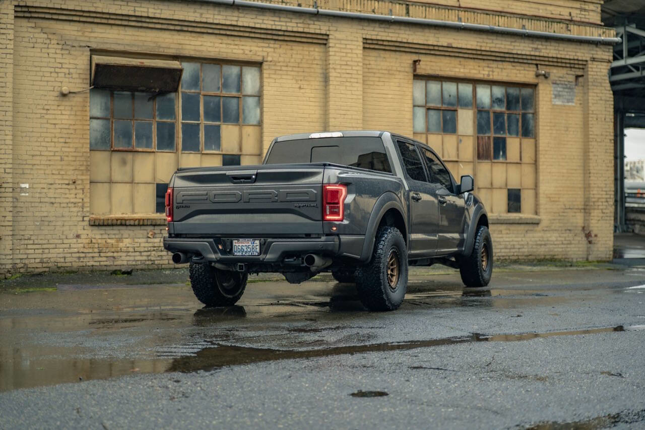 Used 2017 Ford F150 Raptor w/ Equipment Group 802A Luxury image 40