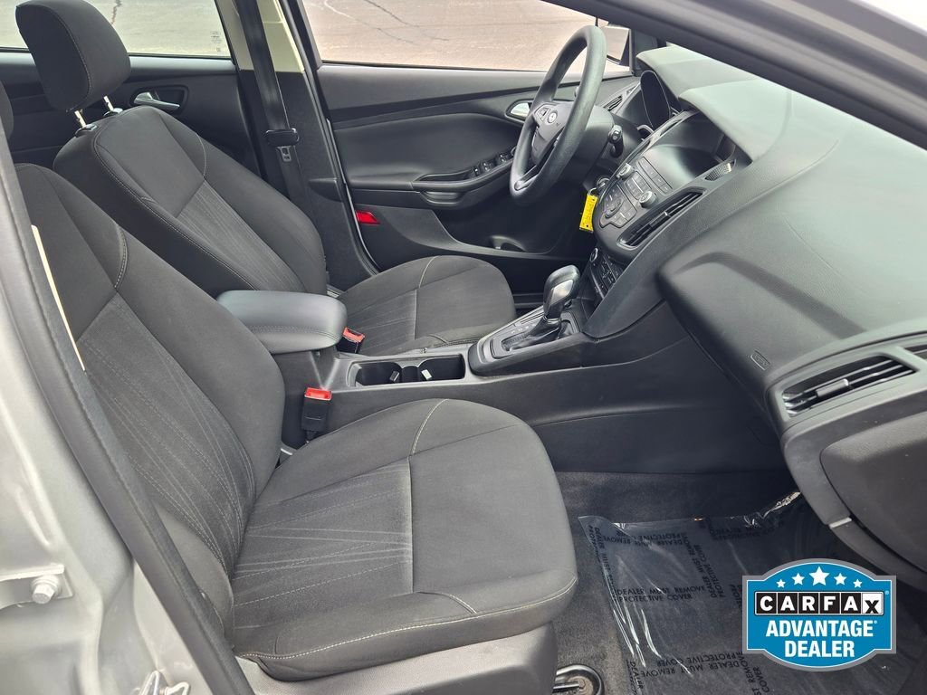 Used 2018 Ford Focus SE FWD image 5