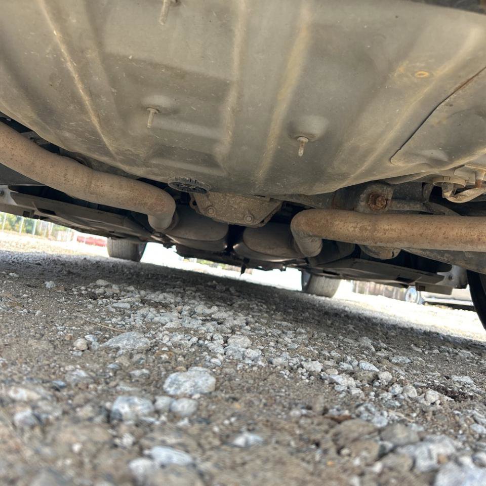 Used 2012 Dodge Challenger SXT Plus image 27