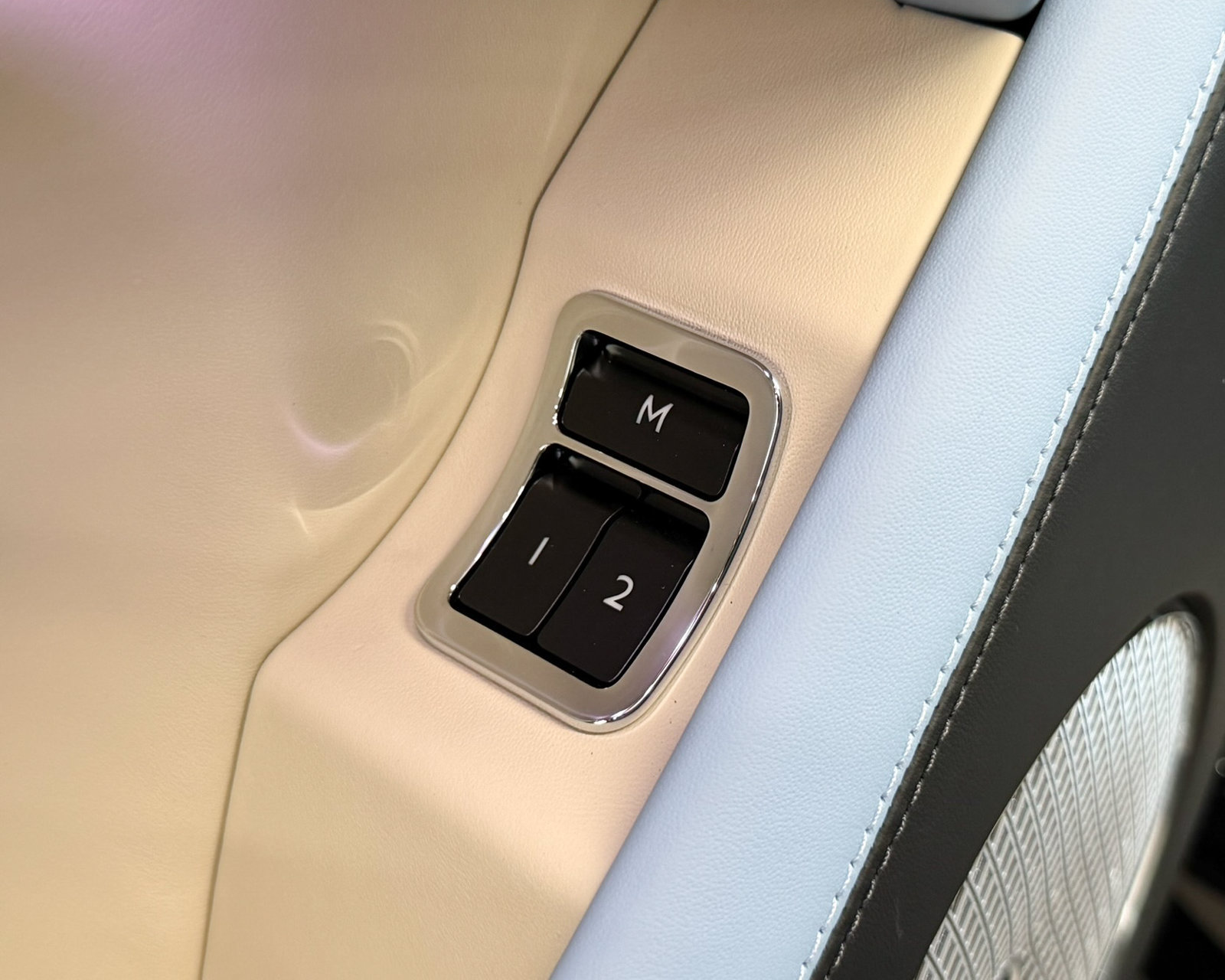 New 2027 Bentley Bentayga AWD/4WD image 52