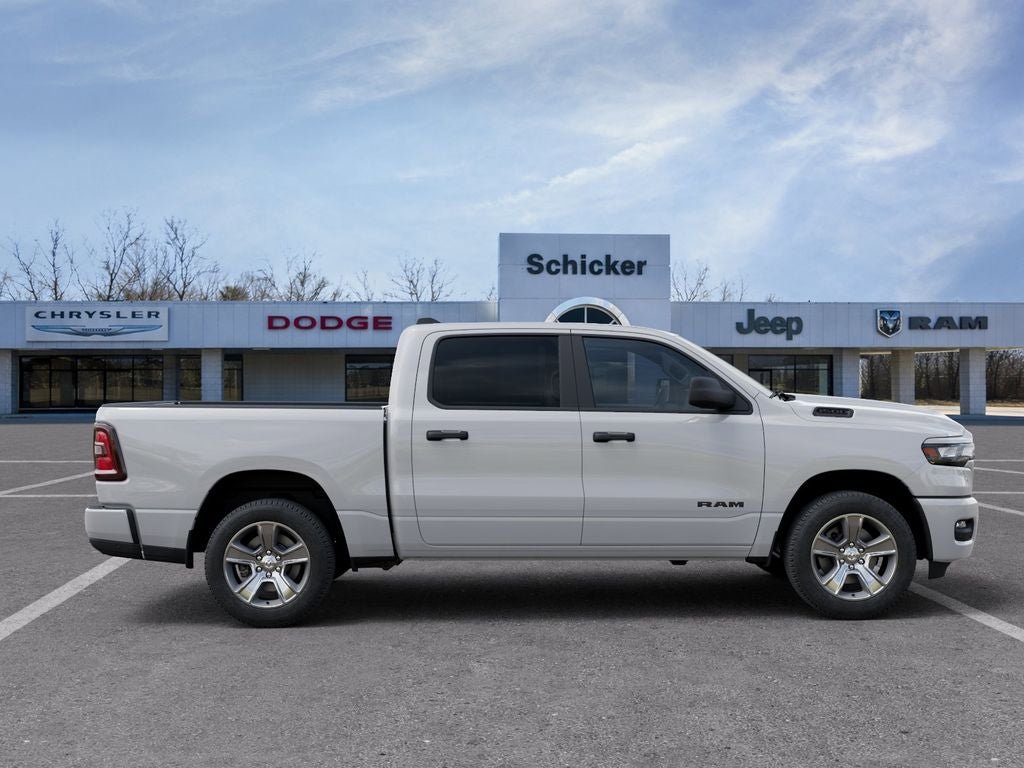 New 2026 RAM 1500 Express AWD/4WD image 23