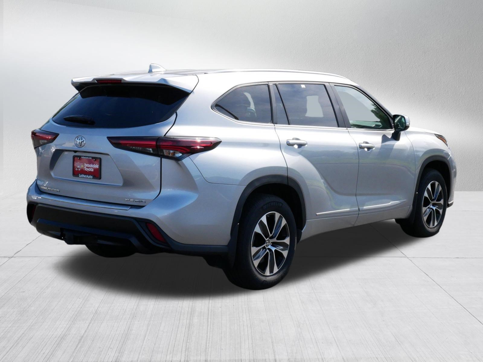 Certified 2025 Toyota Highlander XLE AWD/4WD image 7