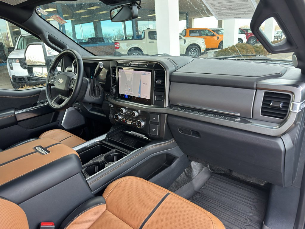 Used 2024 Ford F450 Platinum w/ FX4 Off-Road Package image 36