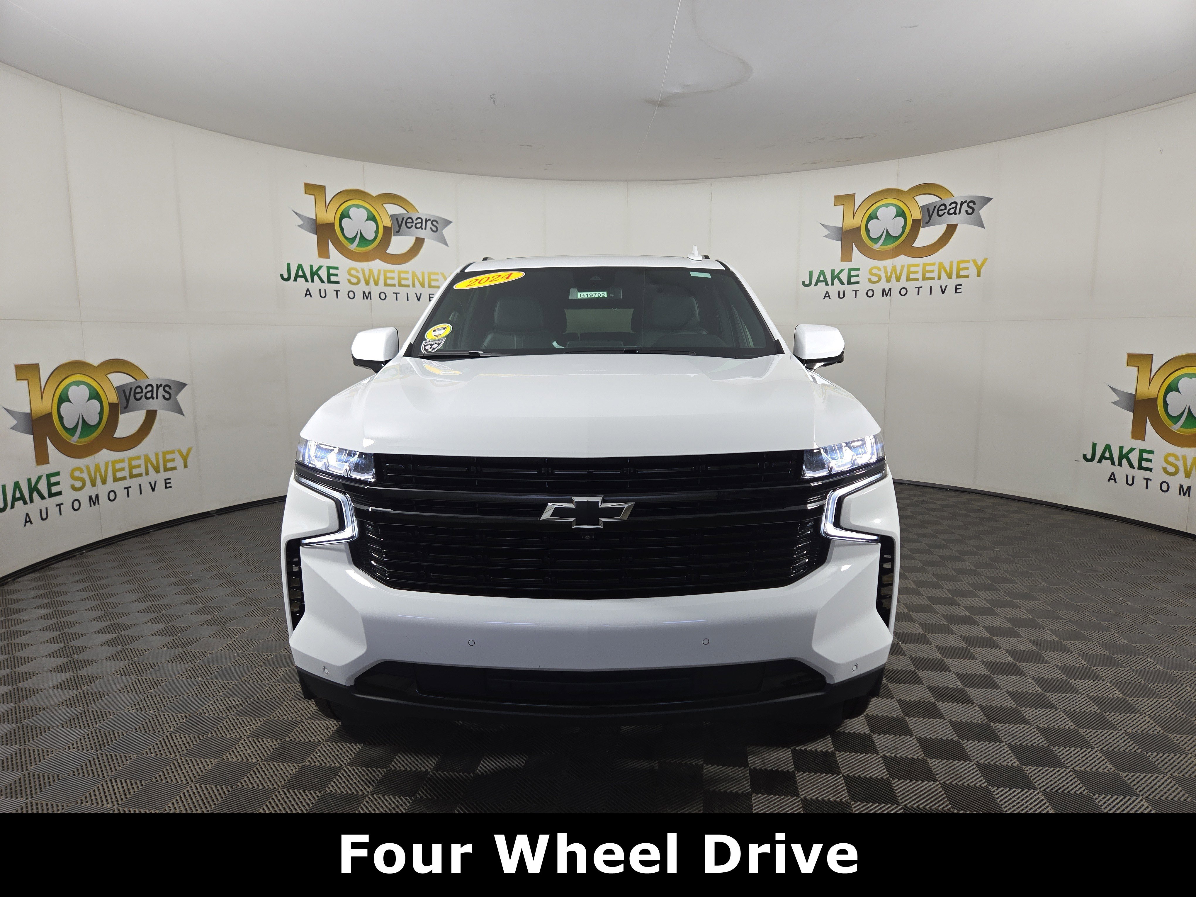 Certified 2024 Chevrolet Suburban RST w/ Luxury Package image 2