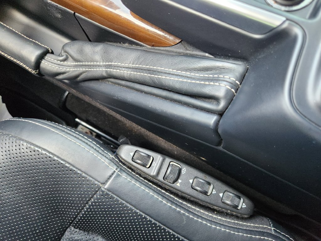 Used 2014 Mercedes-Benz G 63 AMG 4MATIC image 35