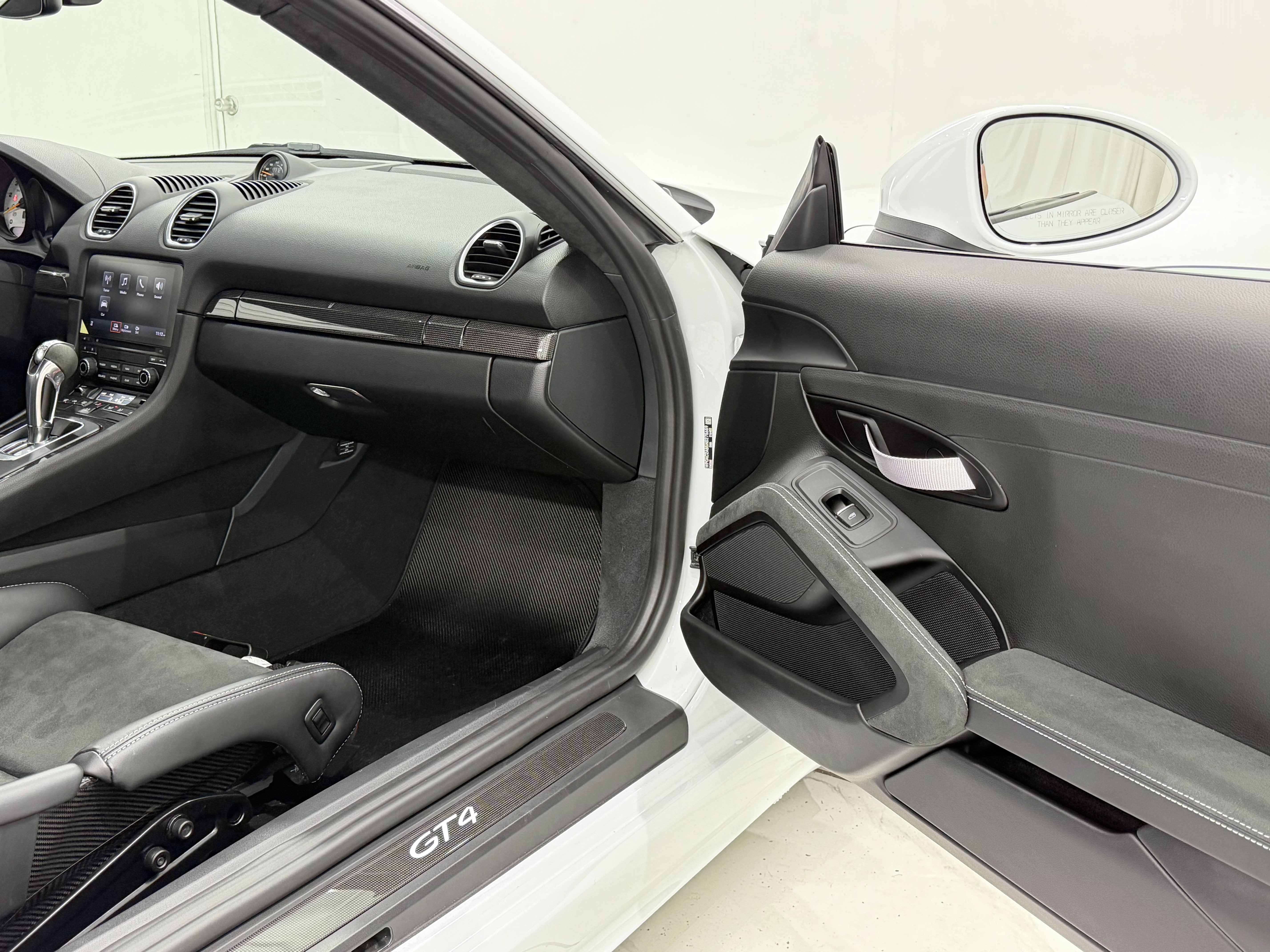 Certified 2022 Porsche 718 Cayman GT4 RWD image 20