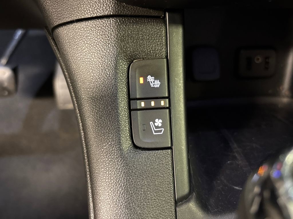 Certified 2019 GMC Acadia Denali image 39