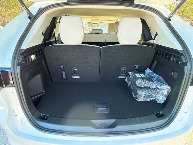 New 2026 MAZDA CX-90 Plug-In Hybrid w/ Preferred image 12