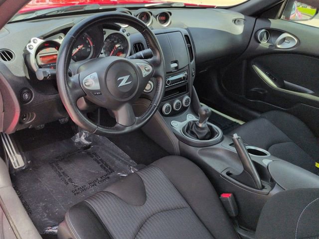 Used 2013 Nissan 370Z Coupe RWD image 15