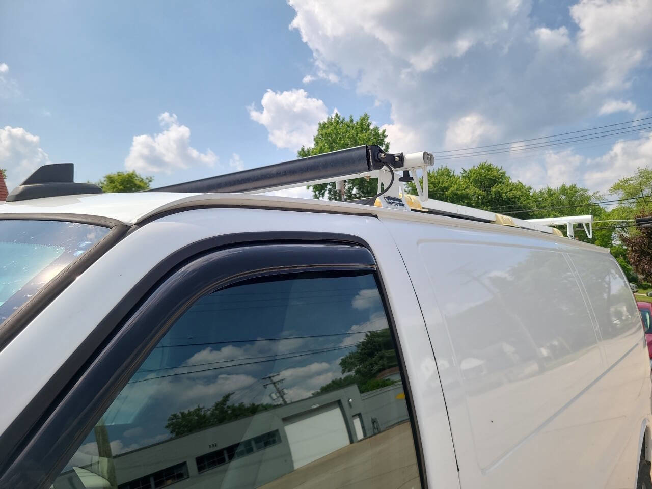 Used 2018 Chevrolet Express 2500 2500 3dr Extended Cargo Van image 41