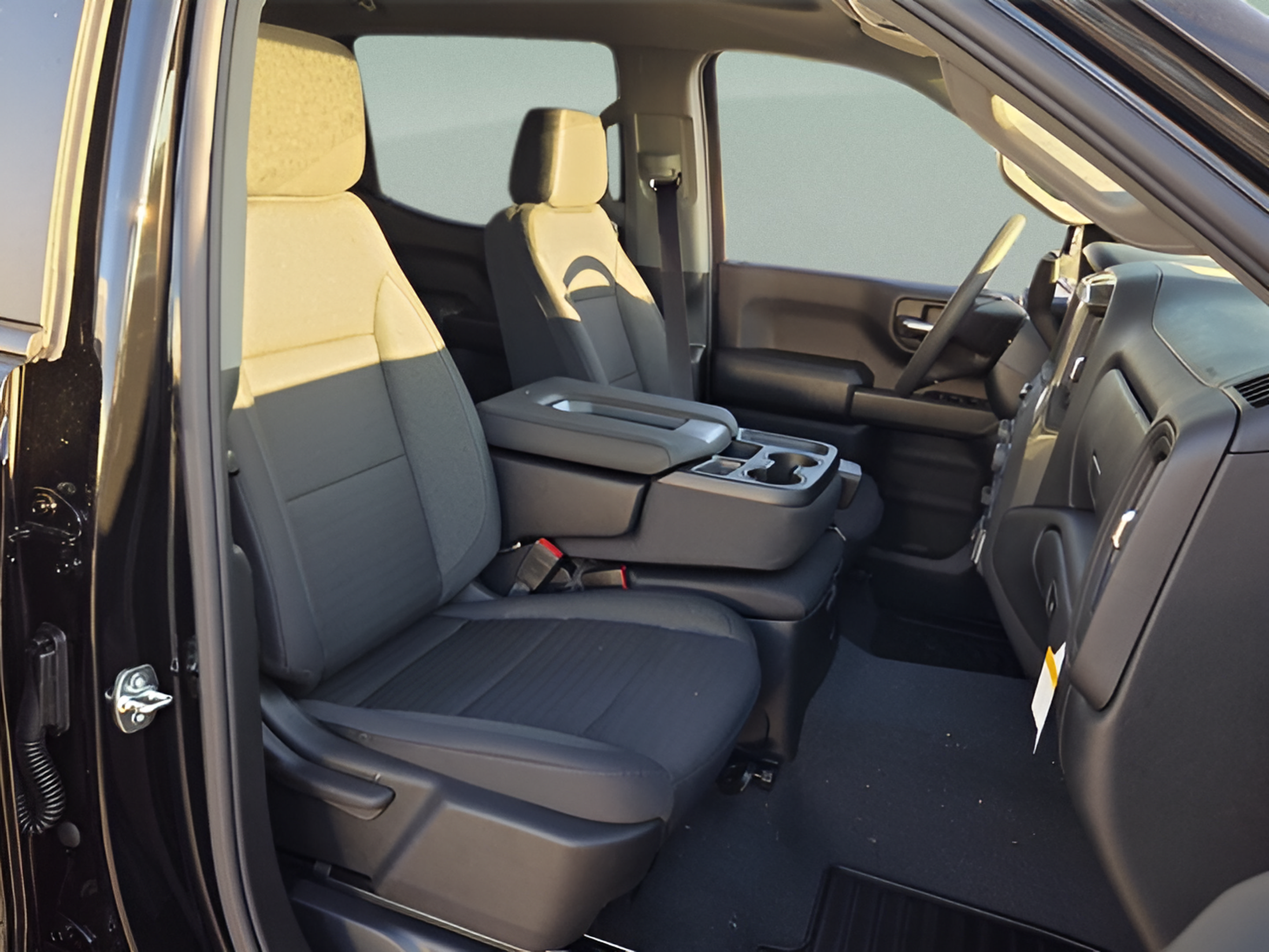New 2026 Chevrolet Silverado 1500 Custom AWD/4WD image 15