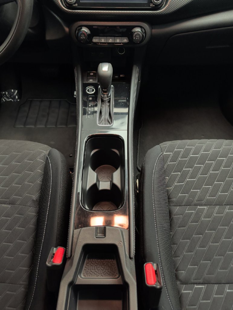 Used 2022 Nissan Kicks SV FWD image 29