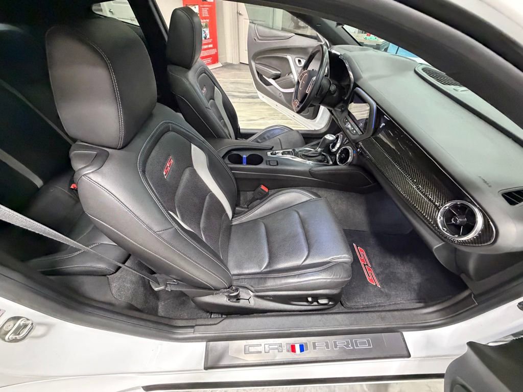 Used 2018 Chevrolet Camaro SS image 46