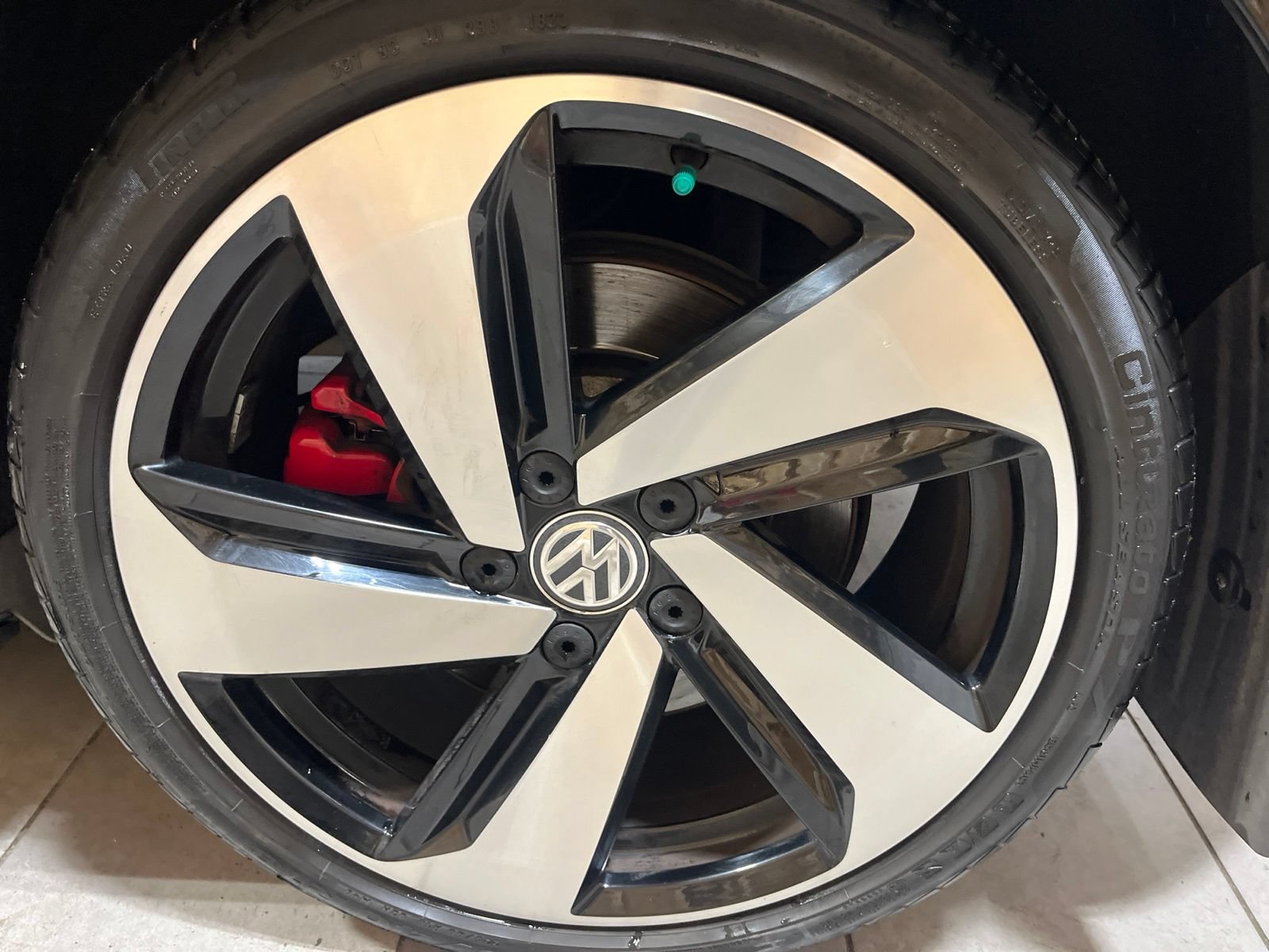 Used 2020 Volkswagen Golf 4-Door FWD image 12