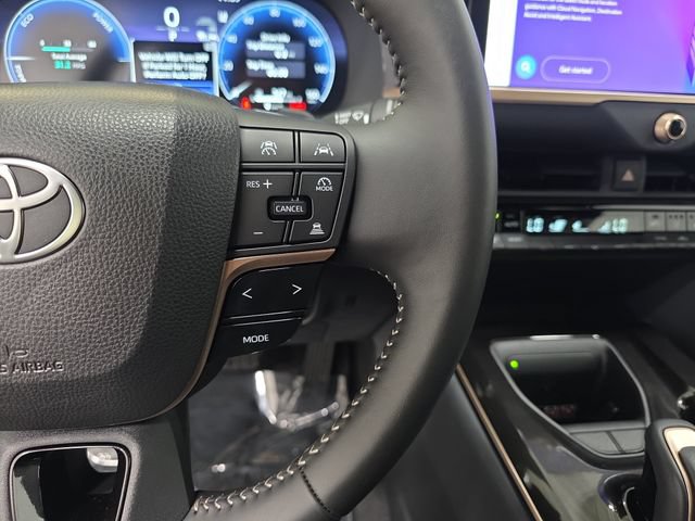 Certified 2025 Toyota Crown Signia AWD/4WD image 15