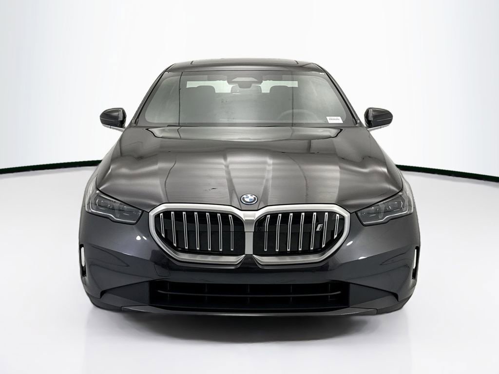 New 2026 BMW i5 eDrive40 image 2