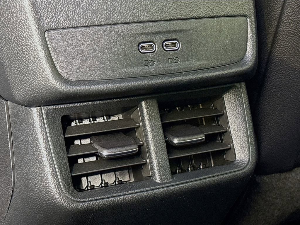 Used 2026 Chevrolet Equinox LT w/ Convenience Package II image 26