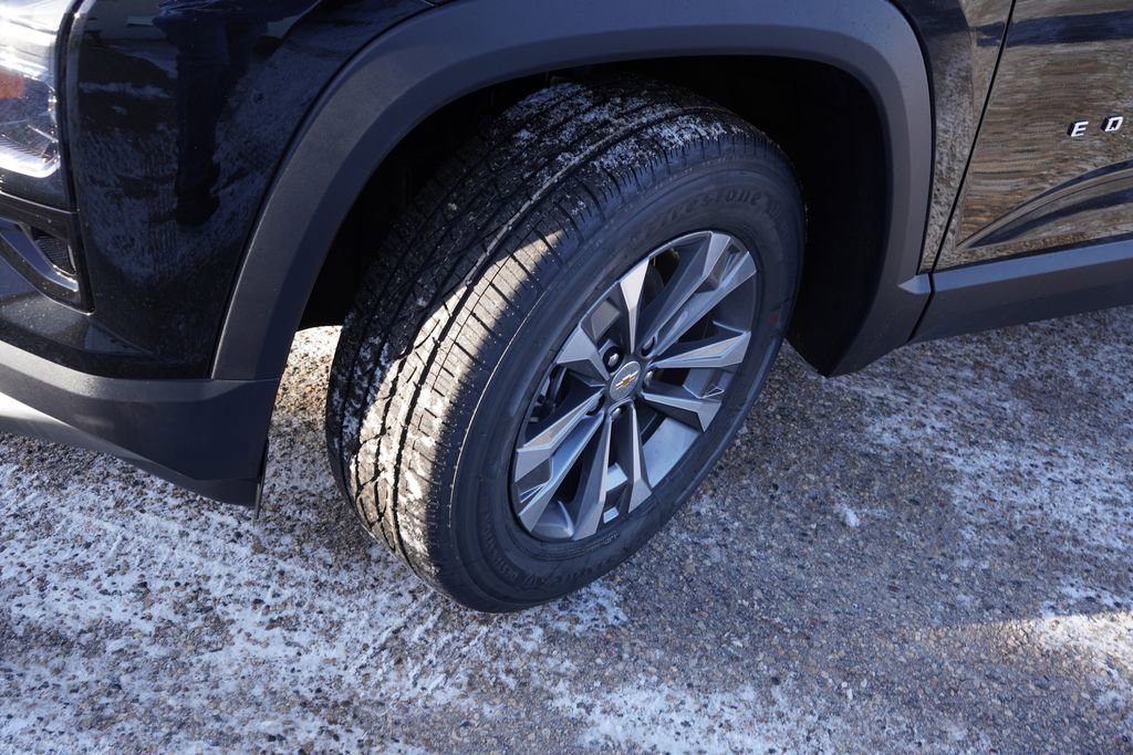 New 2026 Chevrolet Equinox LT w/ Safety and Technology Package FWD image 9