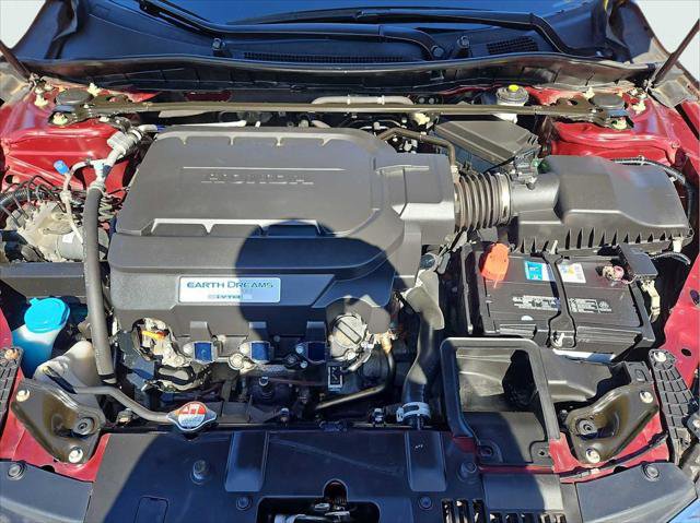Used 2017 Honda Accord Touring image 33