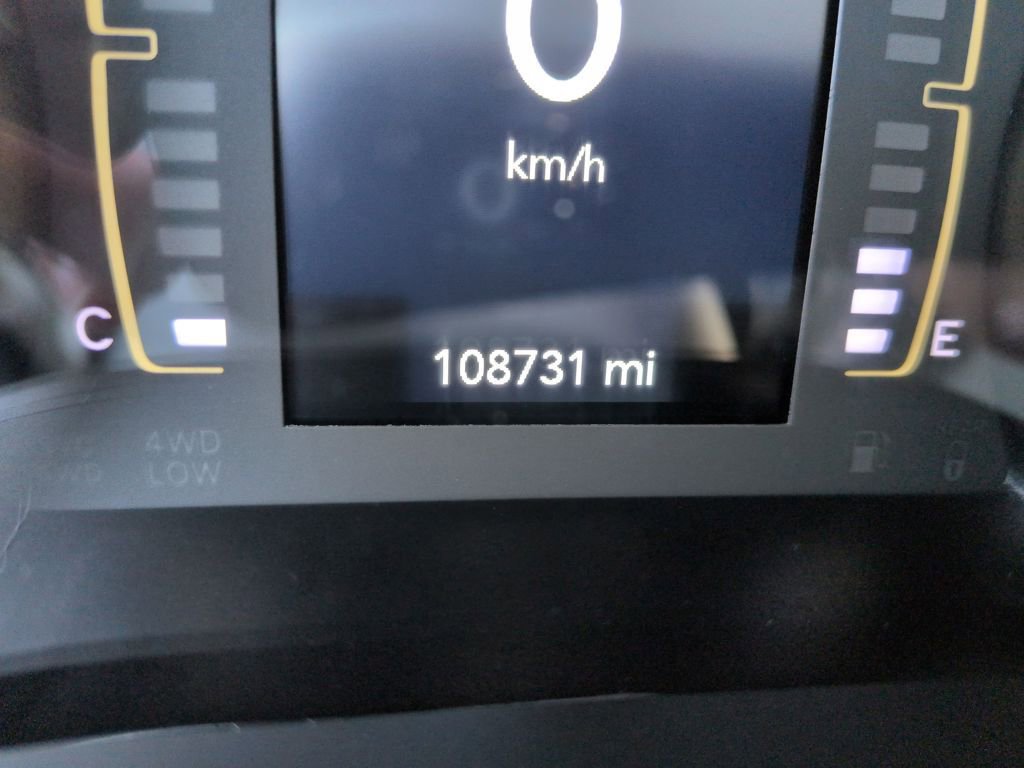 Used 2020 Jeep Cherokee Latitude Plus w/ Comfort/Convenience Group image 16