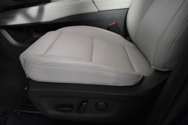 Certified 2025 Nissan Murano SL w/ Cargo Package AWD/4WD image 12