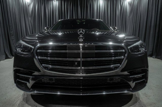 Used 2026 Mercedes-Benz S 580 4MATIC Sedan image 2