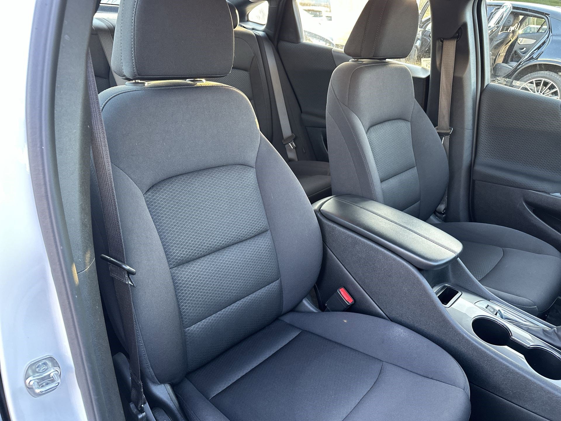 Used 2025 Chevrolet Malibu LT image 24