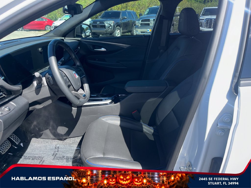Certified 2026 Buick Envista Sport Touring w/ Convenience I Package FWD image 9