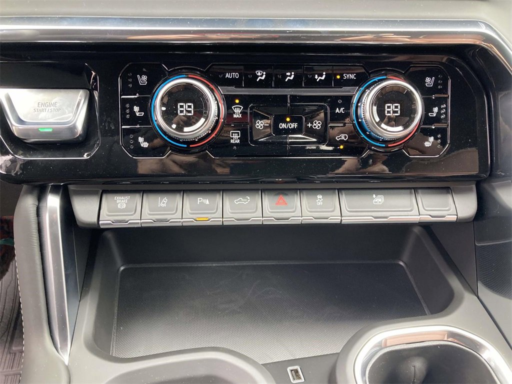 New 2026 GMC Sierra 3500 Denali Ultimate image 21