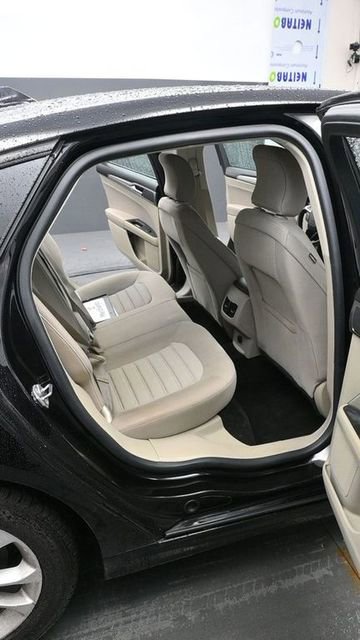 Used 2019 Ford Fusion SE image 20