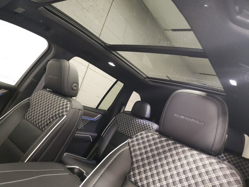 New 2026 GMC Acadia Denali w/ Super Cruise Package image 26