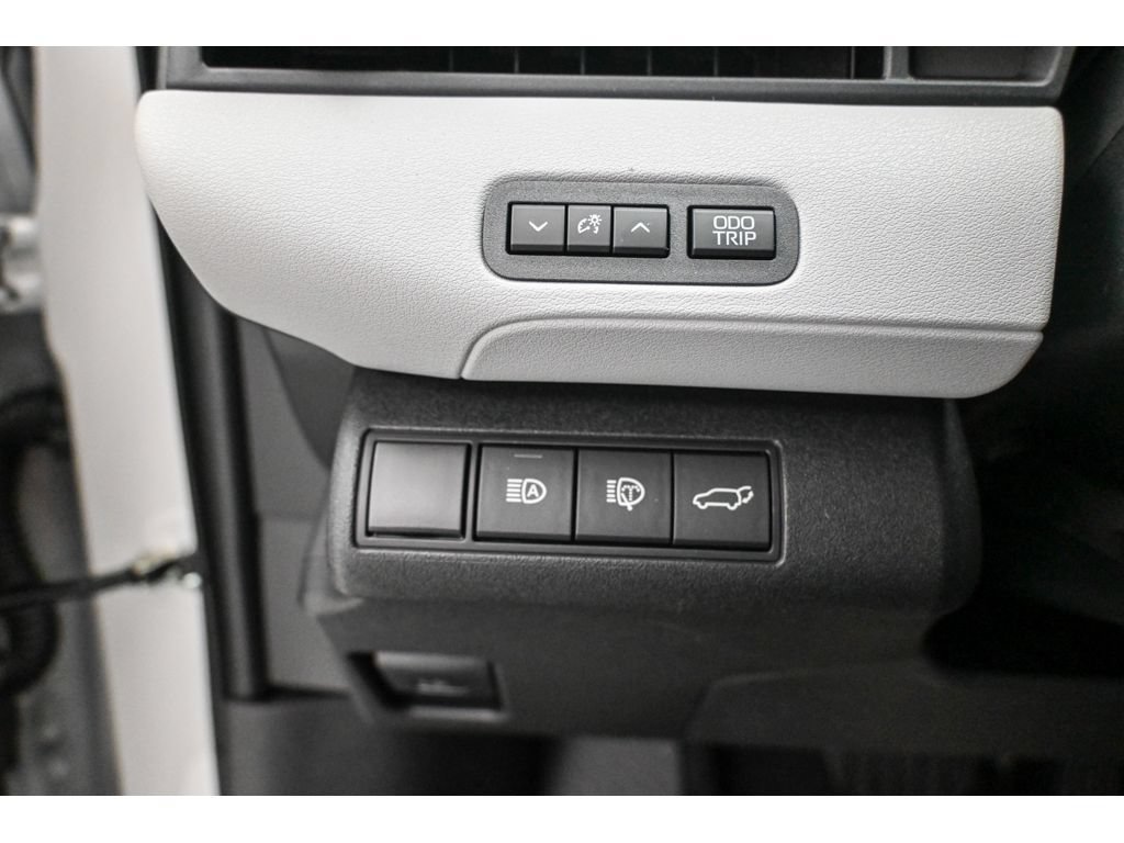 New 2026 Subaru Solterra AWD/4WD image 35