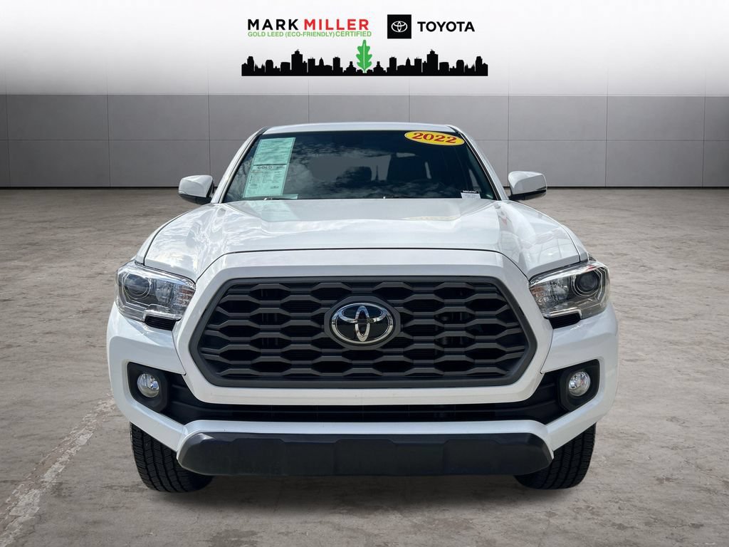 Certified 2022 Toyota Tacoma TRD Off-Road AWD/4WD image 9