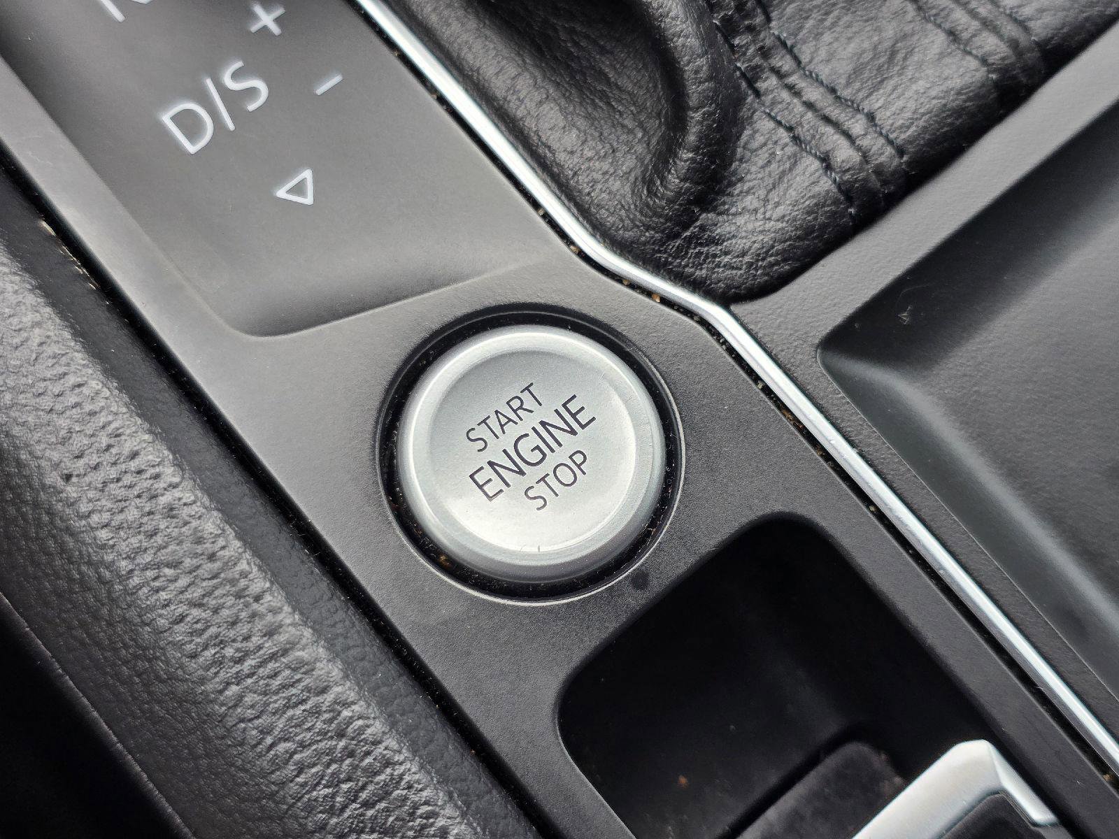 Used 2020 Volkswagen Atlas Cross Sport SEL image 14