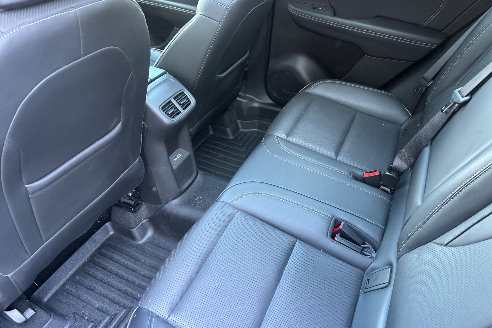 Used 2021 Buick Envision Essence FWD image 15
