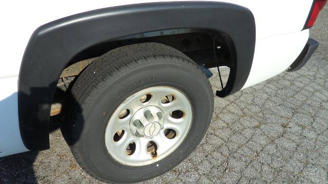 Used 2006 Chevrolet Silverado 1500 W/T RWD image 10